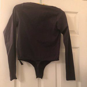 essential long sleeve, scoop neck bodysuit in black